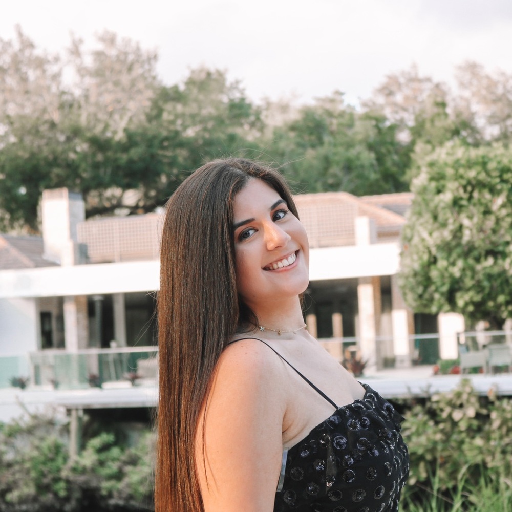 Meet your Posher, Daniella